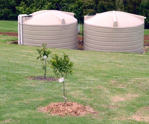 r22,700-litre-two-water-tanks-for-garden